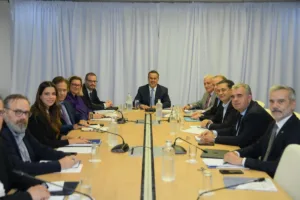 Παπασταύρου στην ΚΕΔΕ: «Μαζί με την Αυτοδιοίκηση, δίνουμε λύσεις που βελτιώνουν την ποιότητα ζωής τω