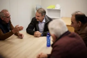 Συνάντηση Μητσοτάκη με αγρότες στη Λάρισα: « Αφορολόγητο αγροτικό πετρέλαιο στην αντλία από 1η Νοεμβ