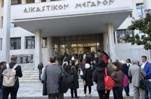 Λήξη συναγερμού στη Λάρισα: Φάρσα το τηλεφώνημα για βόμβα στο Δικαστικό Μέγαρο