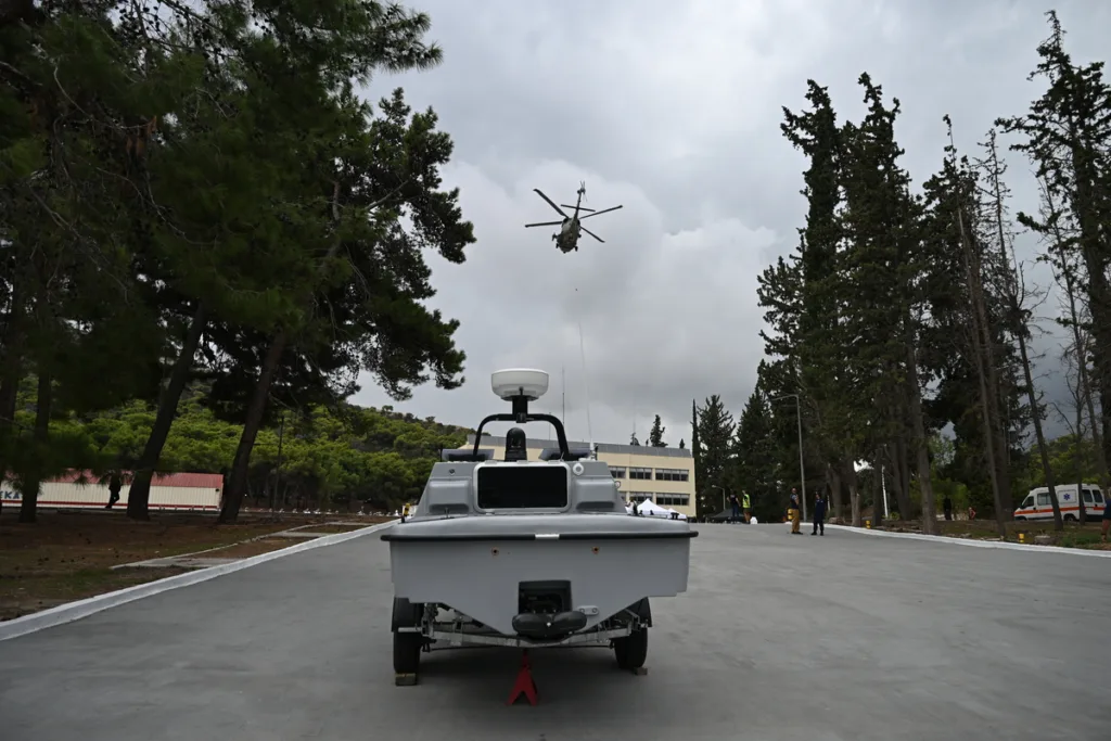 Παρουσιάστηκε ο «Πυρπολητής»: Αυτό είναι το drone – καμικάζι που κατασκευάστηκε από το Πολεμικό Ναυτ