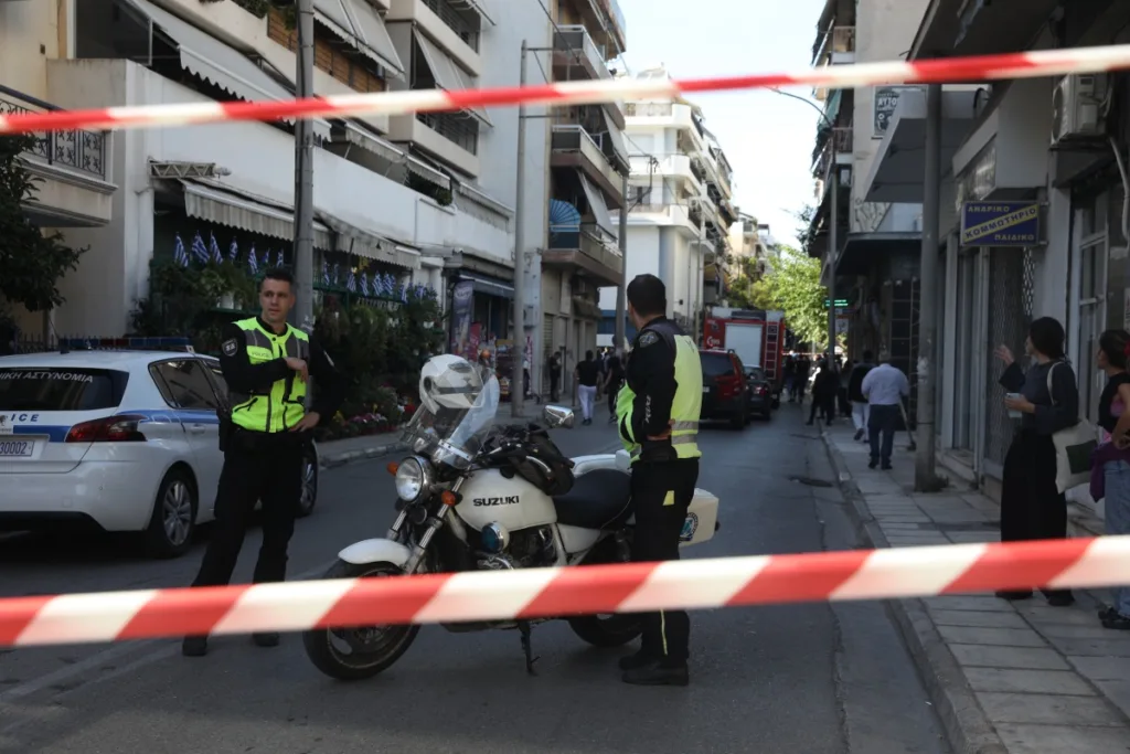 Έκρηξη στον Κολωνό: Εξετάζεται κλήση-παγίδα με σκοπό την εξόντωση αστυνομικών – 4 τραυματίες 