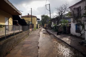 Εύβοια: Νέο μήνυμα του 112 για την κακοκαιρία – Ισχυρές βροχές και καταιγίδες