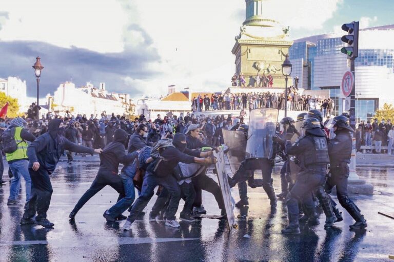 Γαλλία: Συναγερμός για νέο κύμα βίας – 70.000 αστυνομικοί στους δρόμους σήμερα 