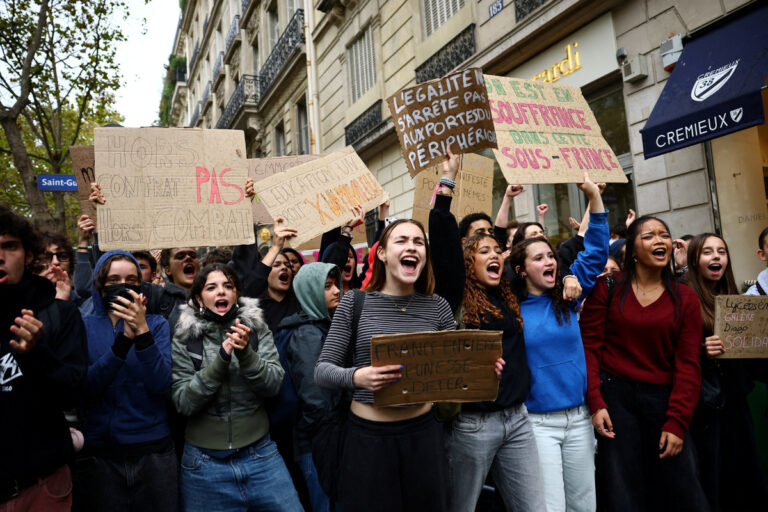 Γαλλία: Ξανά στους δρόμους, χωρίς νέο χάος