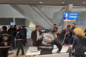 Νέο πλήγμα στην ελευθερία του Τύπου στην Τουρκία: Έφοδος αστυνομικών σε τηλεοπτικό σταθμό