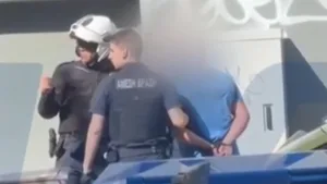 Ιερά Οδός: Νέο βίντεο από τον άγριο καυγά των δύο οδηγών – Η στιγμή που ο 55χρονος παίρνει το 