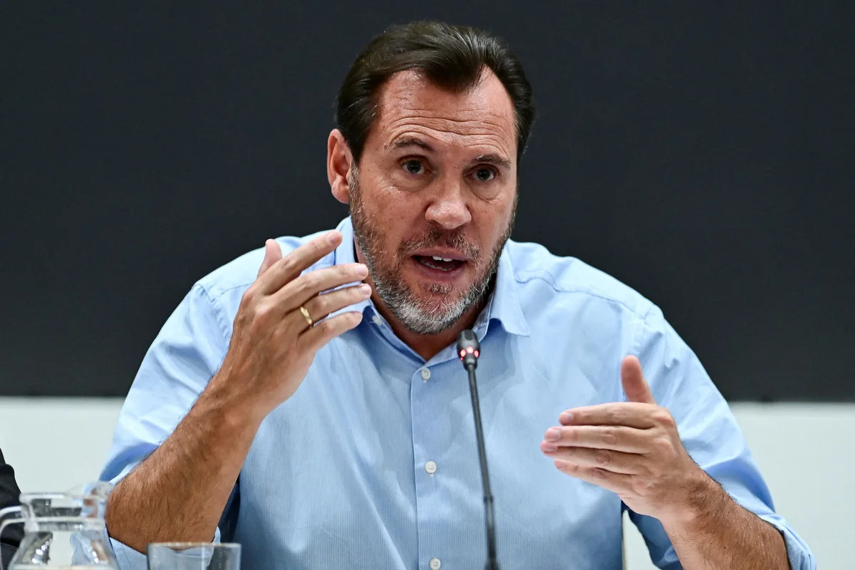 Ο υπουργός Μεταφορών της Ισπανίας Όσκαρ Πουέντε.