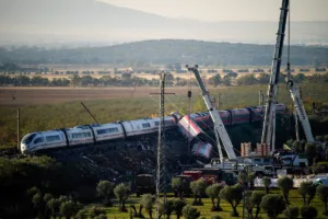 Σιδηροδρομική τραγωδία στην Ισπανία: Διπλή έκκληση για βοήθεια από την μηχανοδηγό του ακινητοποιημέν