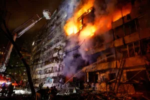 Ζελένσκι: 600.000 άνθρωποι χωρίς ρεύμα στην Ουκρανία μετά από ρωσικές επιθέσεις