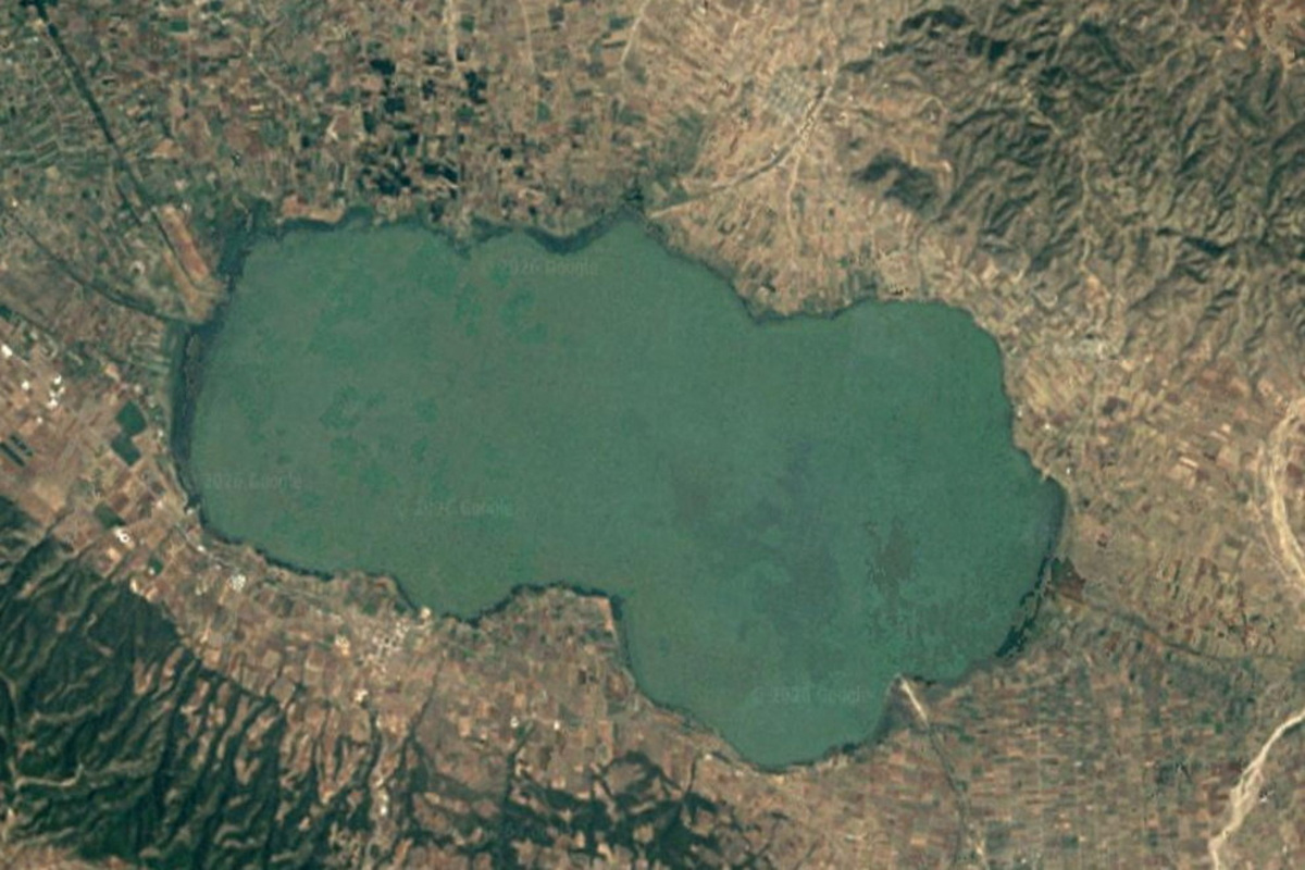 Δορυφορική εικόνα από τις 31/12/1985 δείχνει τη λίμνη Κορώνεια κοντά στη Θεσσαλονίκη.