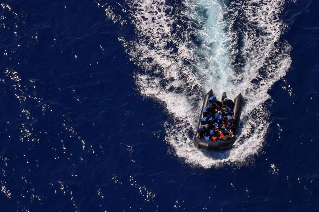 Frontex: Αναστέλλεται το πρόγραμμα επανένταξης μεταναστών λόγω έλλειψης πόρων