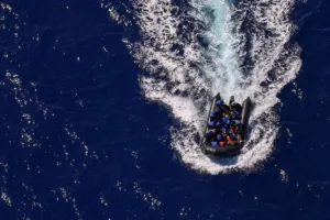 Frontex: Αναστέλλεται το πρόγραμμα επανένταξης μεταναστών λόγω έλλειψης πόρων