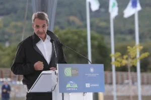 Μητσοτάκης από Κατερίνη: «Η σταθερότητα φέρνει φθηνότερο δανεισμό – Όχι στην παροχολογία ενόψει εκλο