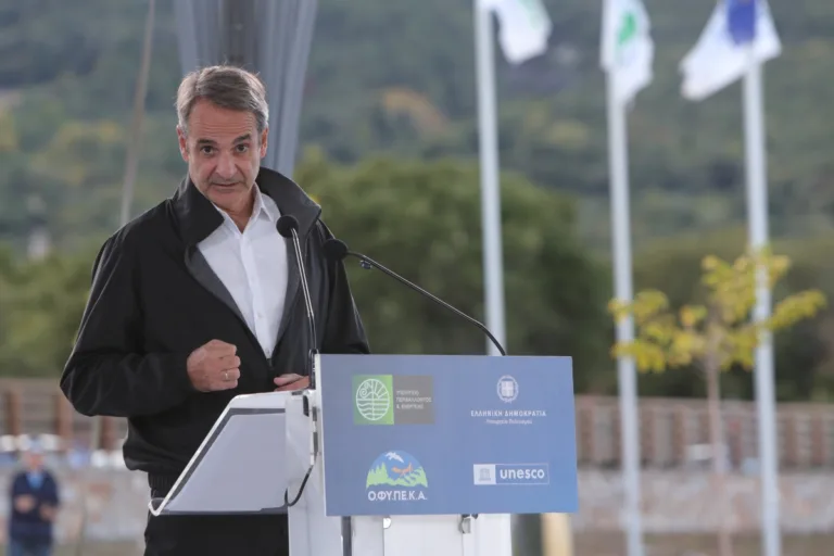 Μητσοτάκης από Κατερίνη: «Η σταθερότητα φέρνει φθηνότερο δανεισμό – Όχι στην παροχολογία ενόψει εκλο