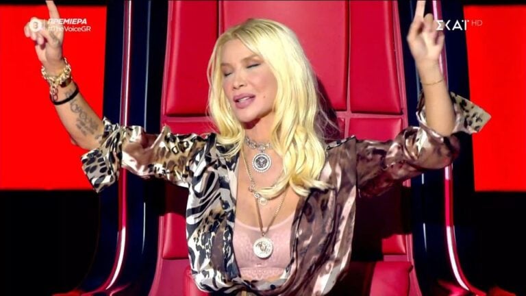 The Voice: Η πρώτη εμφάνιση της Πάολα, το πεταχτό φιλί στην Παπαρίζου και η συγκίνηση στο X για τον Μαζωνάκη