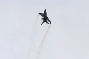 Πιλότος F-16 της ομάδας «ΖΕΥΣ» για την 28η Οκτωβρίου: Μία λέξη αλλάξει την Ιστορία – Για τους 