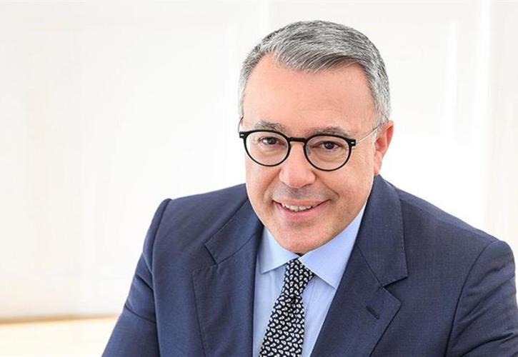 Alpha Bank: Ανεβάζει τον πήχη των εσόδων και ανοίγει τα χαρτιά της για το 2030
