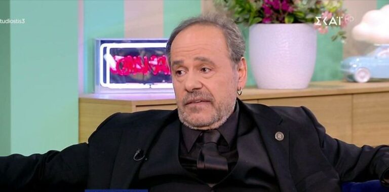 Η εξομολόγηση του Αλέξανδρου Ρήγα: «Συντονίζομαι με την ζωή που έχει ημερομηνία λήξης – Δεν βλέπω επαναλήψεις»