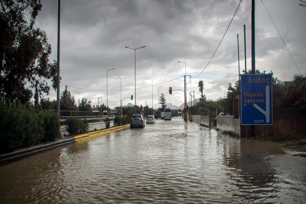 Ρόδος: Κλειστά σχολεία αύριο, Πέμπτη (15/10) για την καταγραφή των ζημιών από την κακοκαιρία