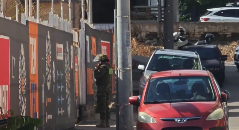 Λήξη συναγερμού στον Πειραιά: Απομακρύνθηκε το τμήμα όλμου – Αποκαταστάθηκε η κυκλοφορία