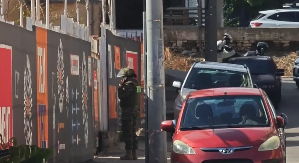 Λήξη συναγερμού στον Πειραιά: Απομακρύνθηκε το τμήμα όλμου – Αποκαταστάθηκε η κυκλοφορία