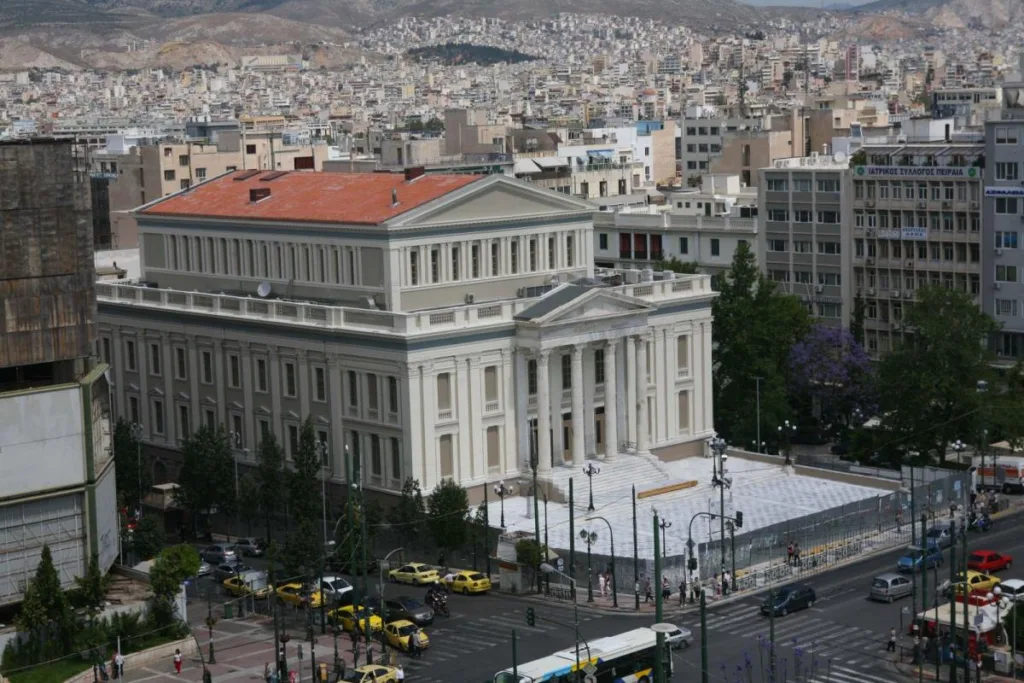 Δημοτικό θέατρο Πειραιά: Από την Κεντρική Σκηνή στις γειτονιές