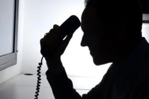 Σέρρες: «Βγάλε τα χρήματα στο μπαλκόνι» – Ηχητικό ντοκουμέντο από την τηλεφωνική απάτη στον πρόεδρο 