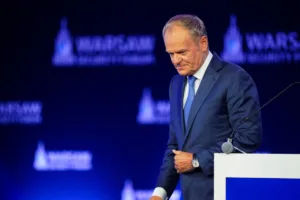 «Δεν υποχωρούμε»: Επιμένει ο Τουσκ για το Συνταγματικό Δικαστήριο της Πολωνίας