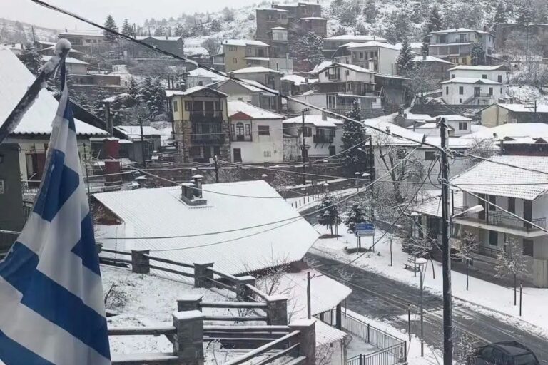 Κακοκαιρία: Χιόνια σε Πήλιο και Σέλι Ημαθίας – Δεμένα τα πλοία για Σποράδες