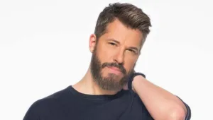 Συγκλονίζει ο Χάρης Βαρθακούρης για το ατύχημά του: «Κοίταξα το πόδι μου και είδα το κόκαλο έξω από 