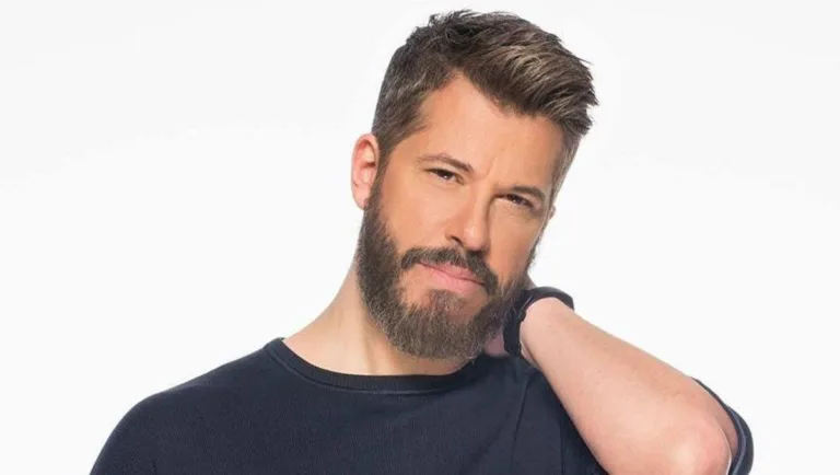 Συγκλονίζει ο Χάρης Βαρθακούρης για το ατύχημά του: «Κοίταξα το πόδι μου και είδα το κόκαλο έξω από 