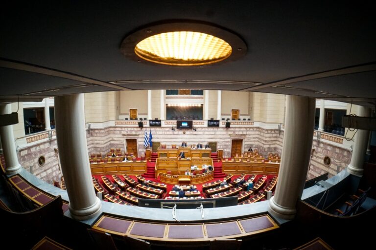 Κανένα θέμα για αύξηση επιδόματος των βουλευτών – Το χρονικό και το παρασκήνιο μίας κουβέντας που έληξε πρόωρα
