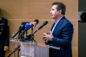 Χρυσοχοΐδης για Pizza Fan και «Χωριάτικο»: Ενάμιση χρόνο οι έρευνες, δεν αποκλείεται εμπλοκή κρατικώ