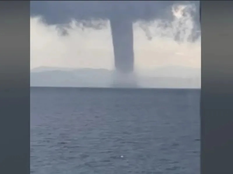 Μετά την Μύκονο και νέος εντυπωσιακός υδροστρόβιλος ανάμεσα σε Κω και Αλικαρνασσό